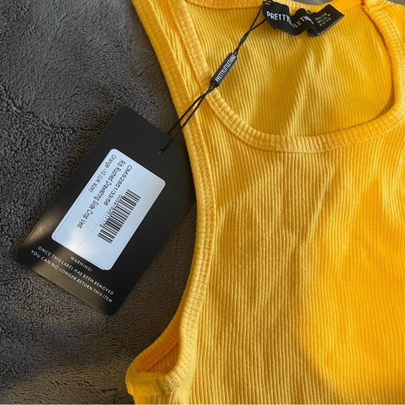 Prettylittlething Orange Ribbed Drawstring Crop Top - Picture 3 of 4